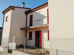 Casa Bi/Trifamiliare in Residenziale