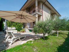 Casa Bi/Trifamiliare in Residenziale