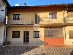 Casa Bi/Trifamiliare in Residenziale