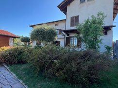 Casa Bi/Trifamiliare in Residenziale