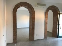 Negozio/Locale commerciale in Commerciale