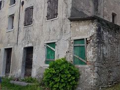 Casa Bi/Trifamiliare in Residenziale