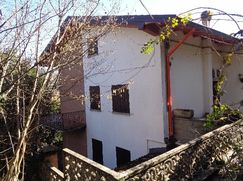 Casa Bi/Trifamiliare in Residenziale