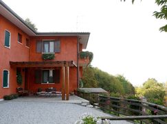 Casa Bi/Trifamiliare in Residenziale