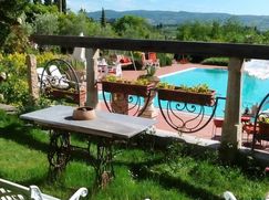 Casa Bi/Trifamiliare in Residenziale