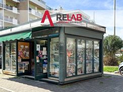 Negozio/Locale commerciale in Commerciale