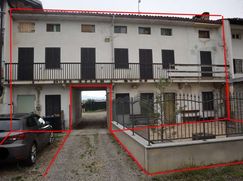 Casa Bi/Trifamiliare in Residenziale