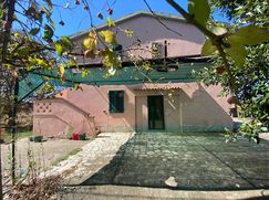 Casa Bi/Trifamiliare in Residenziale