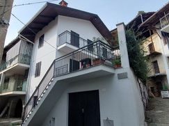 Casa Bi/Trifamiliare in Residenziale