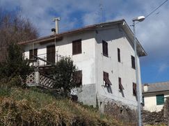 Casa Bi/Trifamiliare in Residenziale