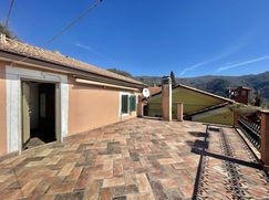 Casa Bi/Trifamiliare in Residenziale