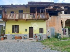 Casa Bi/Trifamiliare in Residenziale