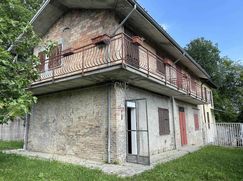Casa Bi/Trifamiliare in Residenziale