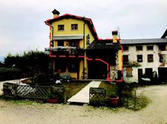 Casa Bi/Trifamiliare in Residenziale