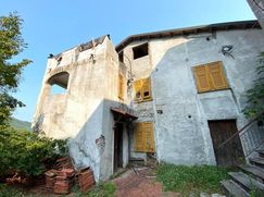 Casa Bi/Trifamiliare in Residenziale