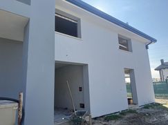 Casa Bi/Trifamiliare in Residenziale