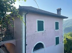 Casa Bi/Trifamiliare in Residenziale
