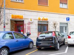 Negozio/Locale commerciale in Commerciale