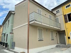 Casa Bi/Trifamiliare in Residenziale