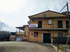 Casa Bi/Trifamiliare in Residenziale