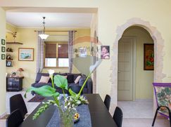 Casa Bi/Trifamiliare in Residenziale