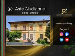 Casa Bi/Trifamiliare in Residenziale