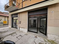 Negozio/Locale commerciale in Commerciale