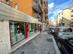 Negozio/Locale commerciale in Commerciale