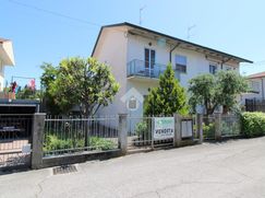 Casa Bi/Trifamiliare in Residenziale