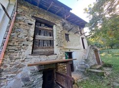 Casa Bi/Trifamiliare in Residenziale