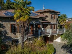 Casa Bi/Trifamiliare in Residenziale
