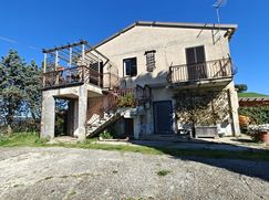 Casa Bi/Trifamiliare in Residenziale