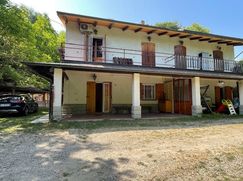 Casa Bi/Trifamiliare in Residenziale
