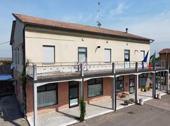 Casa Bi/Trifamiliare in Residenziale