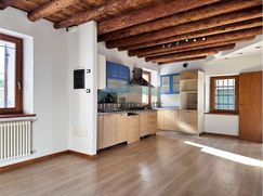 Casa Bi/Trifamiliare in Residenziale