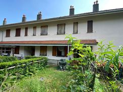 Casa Bi/Trifamiliare in Residenziale