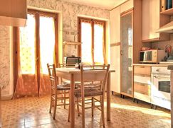 Casa Bi/Trifamiliare in Residenziale