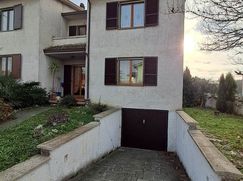 Casa Bi/Trifamiliare in Residenziale