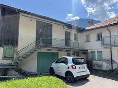 Casa Bi/Trifamiliare in Residenziale