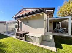 Casa Bi/Trifamiliare in Residenziale