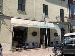 Negozio/Locale commerciale in Commerciale