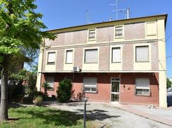 Casa Bi/Trifamiliare in Residenziale