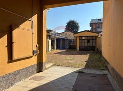 Negozio/Locale commerciale in Commerciale