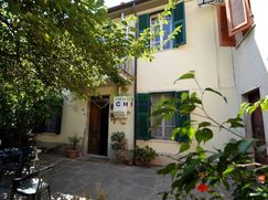 Casa Bi/Trifamiliare in Residenziale