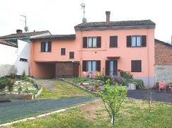 Casa Bi/Trifamiliare in Residenziale