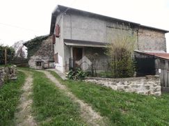 Casa Bi/Trifamiliare in Residenziale