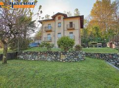 Casa Bi/Trifamiliare in Residenziale
