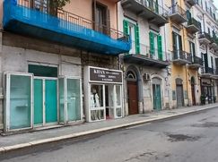 Negozio/Locale commerciale in Commerciale