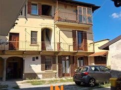 Casa Bi/Trifamiliare in Residenziale