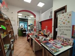 Negozio/Locale commerciale in Commerciale